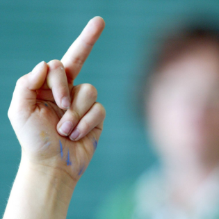 Gewalt im Klassenzimmer – wenn Schüler Lehrer angreifen