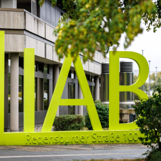 IAB rät zu passgenaueren Informationen für Jugendliche vor der Ausbildung