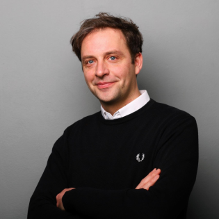 Wie breit ist die Spaltung der Gesellschaft wirklich? Soziologe Nils Kumkar