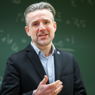 Anders sein: Gespräch mit dem Psychologen Bertolt Meyer