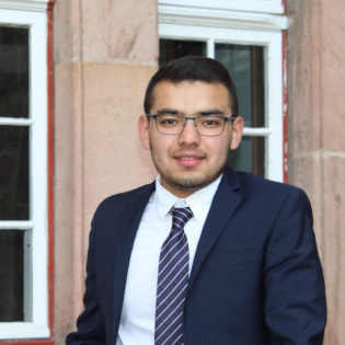 Rostam Nazari: Wie ist es, wenn du keinen Zugang zu Bildung bekommst?