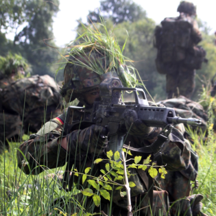 Abstimmung über Wehrpflicht: Protest, aber auch Verständnis bei jungen Menschen