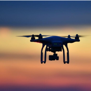 Drohnen, Datenklau, Desinformation – Sind wir schon in einem Krieg mit Russland?