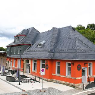 Vom Mauerblümchen zum Glanzstück - ein Kleinstadt-Bahnhof wird saniert und mit Leben gefüllt