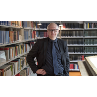 "Wir leben in einem Maß an Freiheit und Wohlstand, den es niemals vor uns gegeben hat" | Magnus Brechtken, Historiker