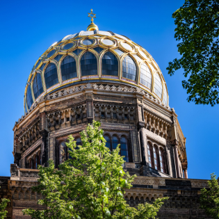 “Ossi-Juden – “Wessi”-Juden – Das mühsame Zusammenwachsen der jüdischen Gemeinden nach der Wiedervereinigung