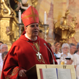 Über weltliche und geistliche Macht: Kyrios ist Christus.