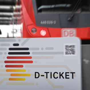 Das Deutschlandticket wird teurer - und soll künftig keinen politischen Preis mehr haben