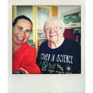 Literatur als Wissenschaft: Willkommen zur Luise F. PUSCH - Serie. Teil 1. Ein Gespräch von Regula Stämpfli mit der Erfinderin der "feministischen Linguistik": Eine Gesprächsreihe durch feministische Grammatik & Alltag.