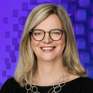 Bereichsvorständin Angelika Huber-Straßer über die lokale Bedeutung globaler Risiken für Unternehmen