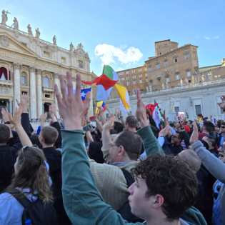 "Mich hat bewegt, dass er so berührt war" - Erwin Albrecht über den neuen Papst Leo XIV.
