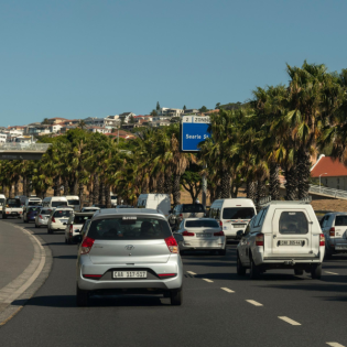 Uber, Bolt und Taxis - Brutale Fahrdienst-Konkurrenz in Südafrika