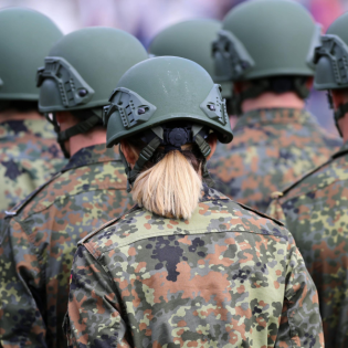 Debatte um Wehrpflicht - Was braucht es zur Verteidigung - und was nicht?