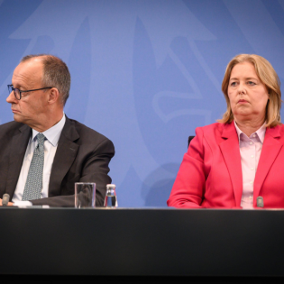 Streit um Reformen - Wie viel Sozialstaat können wir uns leisten?