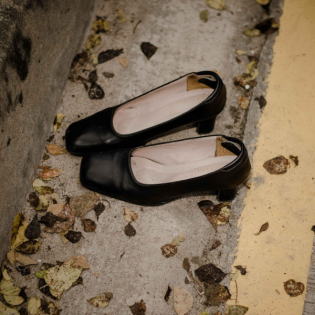 Das Kindermädchen - Krimi-Hörspiel über NS-Zwangsarbeit und Raubkunst