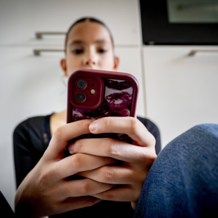 Wie beeinflusst TikTok die politische Meinung Jugendlicher?