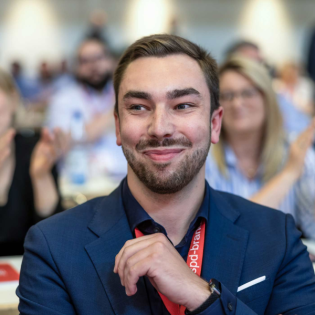 War Ihnen manchmal nach Wegrennen zumute, Herr Fischer?