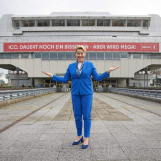 Wirtschaftssenatorin Giffey (SPD) ist überzeugt von der Zukunft des ICC
