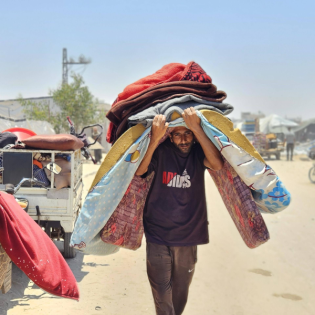 KI-generierte Geflüchtete - Kann ein Avatar für echte Schicksale sensibilisieren?
