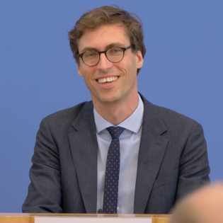 RegPK | 16. Juli 2025 | Blackrock am Tisch