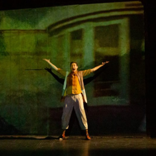 zu "Totalitarismus" / 20 Jahre Futur3 - Die Stadt, das Spiel und der Krieg.