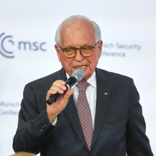 Diplomat Ischinger begrüßt Verhandlungen über Ende des Ukraine-Krieges