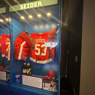 Parkplätze, Seider und eine Rekordjagd - Eiszeit FM Overseas 02