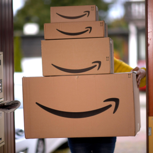 30 Jahre Amazon - Licht- und Schattenseiten eines Handelsmonopolisten