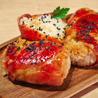 Japanische Tapas Niku Maki Onigiri Spanish Style | Locker & Lecker | #149