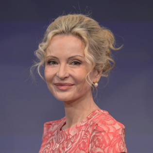 Autorin Navidi - "Trump inszeniert sich als unantastbarer Herrscher"