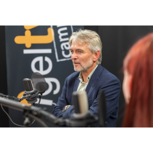 555 Wirtschaft verstehen: Eine Zeitreise von der Ziegenherde zum Smartphone