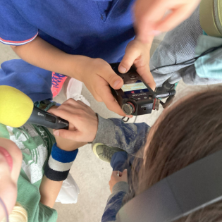 Die Schule an der Burgweide beim TUSCH-Tag: Ein Tauschspiel und Matches