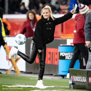 #227- Julia Simic - über Verletzungen, die Medien und den Trainerjob