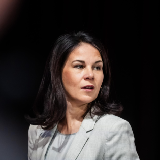 Bundesaußenministerin - Baerbock: Geopolitische Zeiten „nichts für schwache Nerven“