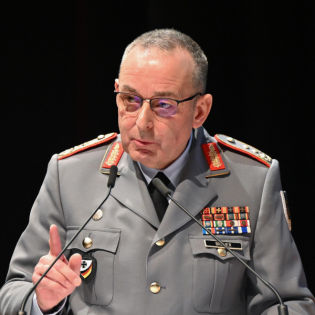 Bundeswehr - Generalinspekteur Breuer: Wehrpflicht eine „Rückversicherung“ bei zunehmender Bedrohung