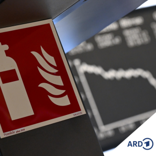 An den Börsen geht's bergab - an der Tankstelle auch