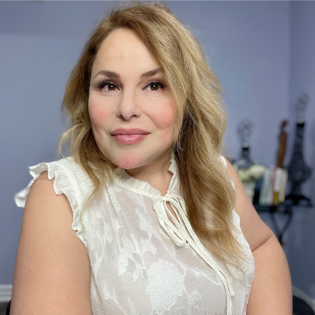 A Whirlwind Awakening with Catherine Kontos