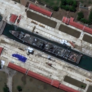 Repariert Wladimir Putin das kaputte Kriegsschiff von Kim Jong Un?