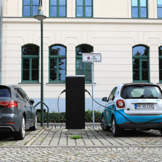 E-Mobilität: Der steinige Weg zu Ladesäulen an jedem Wohnblock