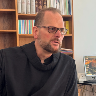 Bei Pater Laurentius auf dem Glückshügel in Rom