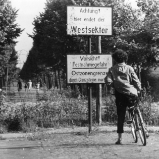 "Das glücklichste Volk der Welt" (6/7) - Über das, woran wir glauben