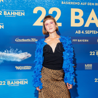 Die Debatte Um Bestseller Autorin Caroline Wahl - tcm3ple