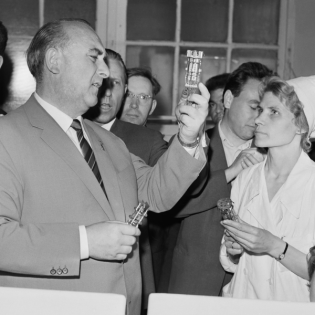 03.12.1965: Erich Apel nimmt sich das Leben