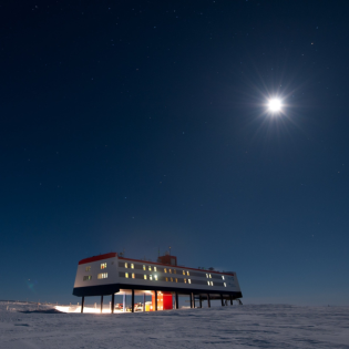 Forschungsreise Antarktis: Arbeiten bei minus 60 Grad und Dunkelheit