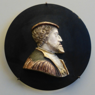 MATERIA VIVA. MEDALLÓN CARLOS V