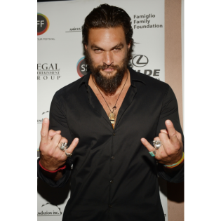 Betrugsmaschen und Variantionen im Namen des Celebritys Jason Momoa er ist der meist missbrauchte Star in der Welt des organisiertem Verbrechen