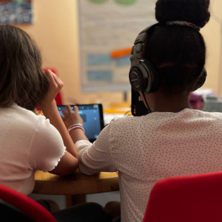 "Jetzt sind wir dran"  und erzählen über Freundschaft