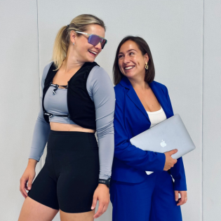 Hochzeitsbräuche, Blind Dates & Padel-Schläger