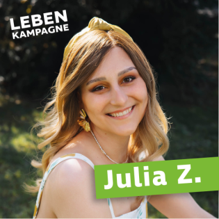 Julia Z - Ich bin die, die im Wald Blumen unter Laub findet