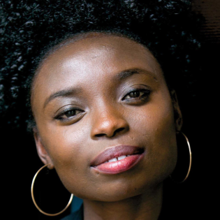 Nadège Kusanika – eine Einwanderungsbiografie